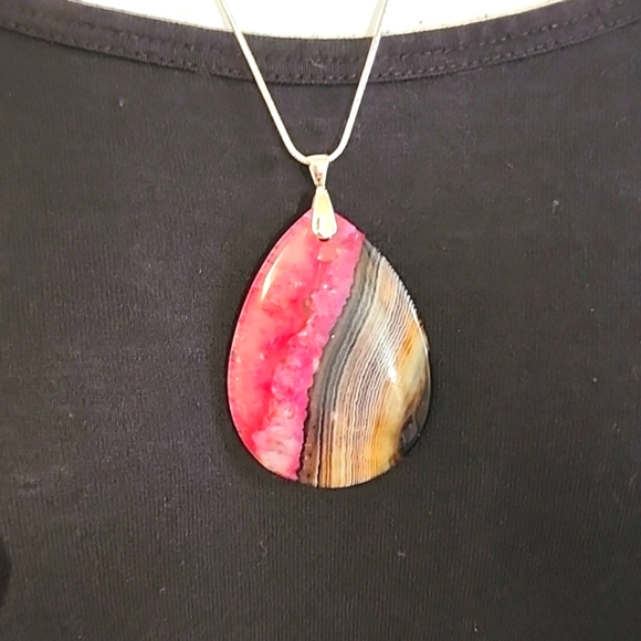 🩷🤎Brazilian Agate cabochon with necklace. - Picture 2 of 5